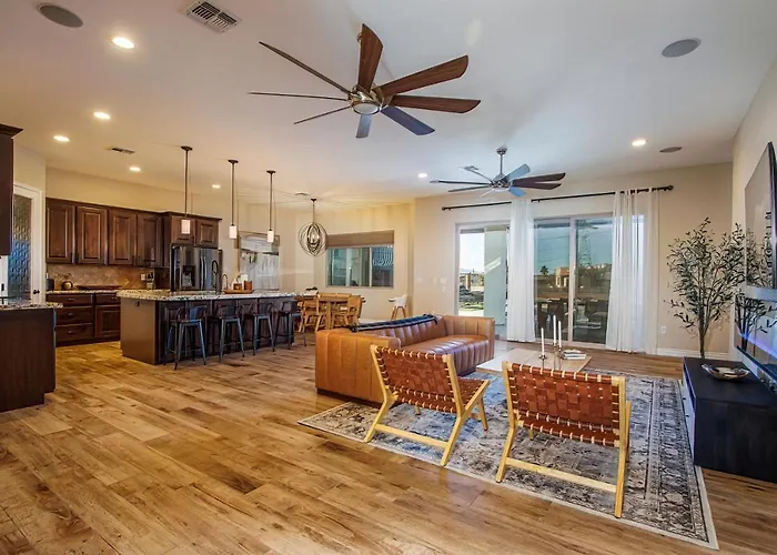 Holiday home Desert Oasis A Mcculloch Pool *